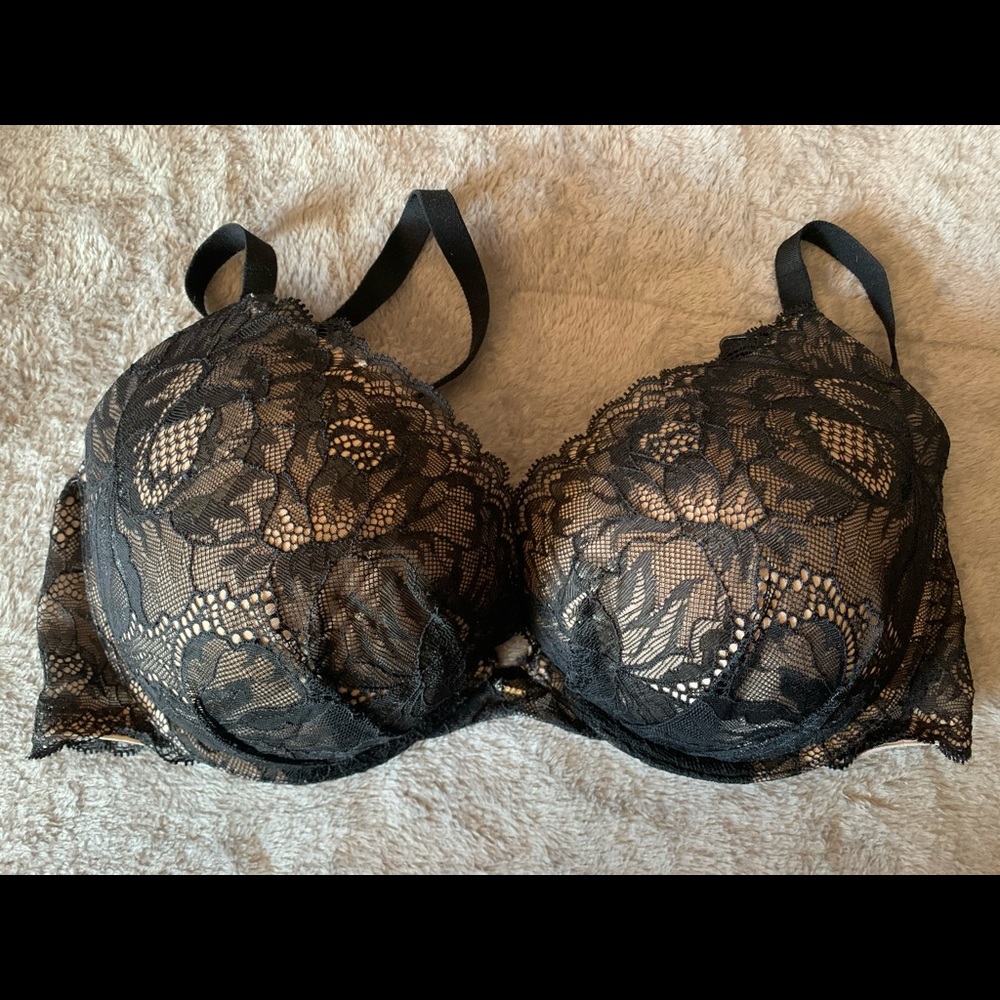 Black lacy Victoria’s Secret  34DD bra